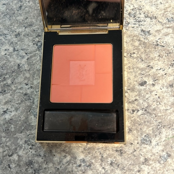 NEVER BEEN USED 🎉 Yves Saint-Laurent Heart Of Light Powder Blush - Picture 3 of 4